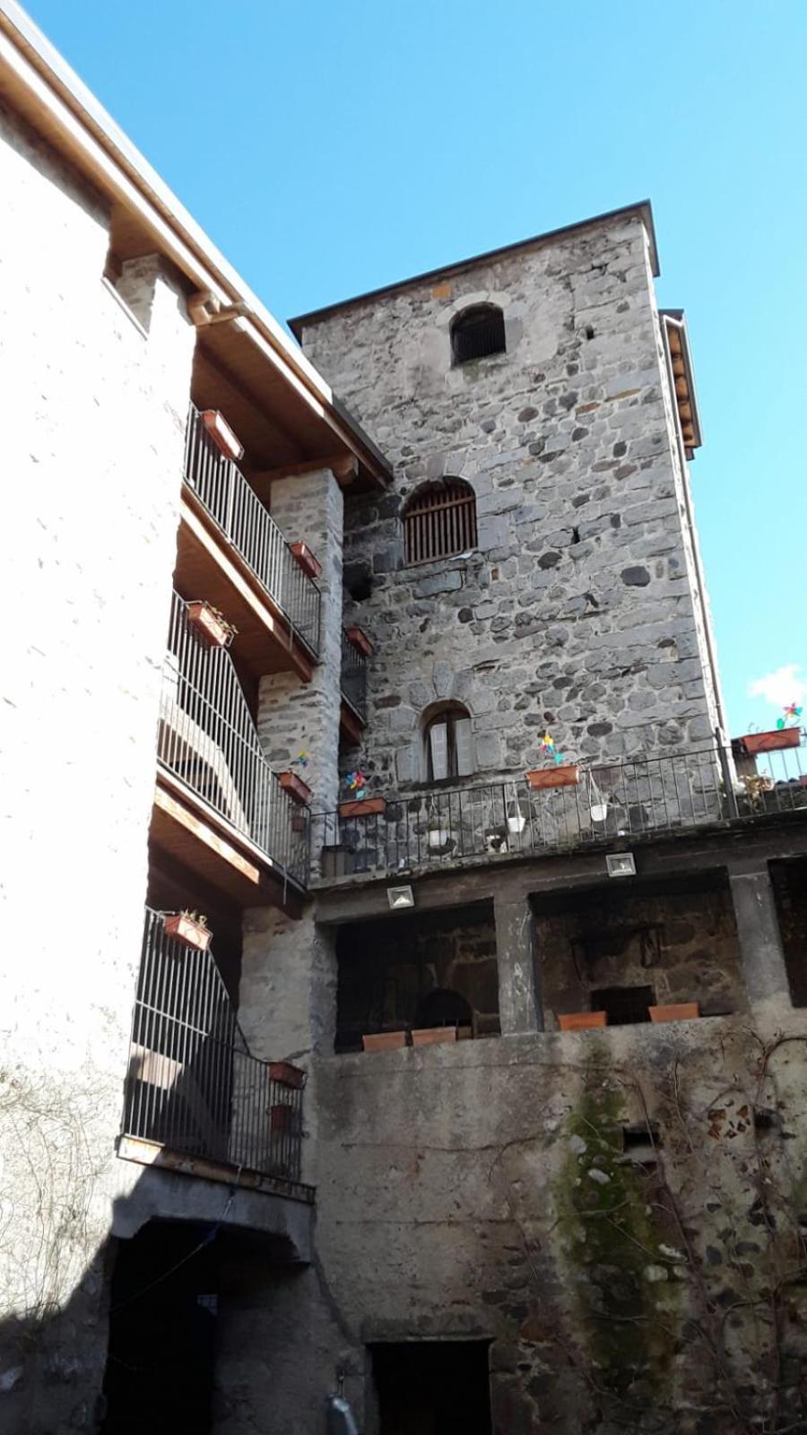 לינה וארוחת בוקר Esine La Torre A Colori מראה חיצוני תמונה