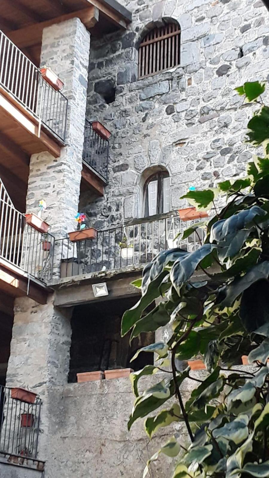 לינה וארוחת בוקר Esine La Torre A Colori מראה חיצוני תמונה